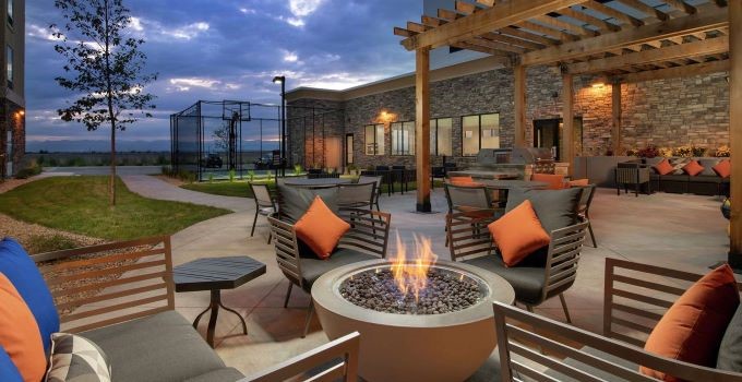 Hilton Garden Inn Denver Airport Courtyard